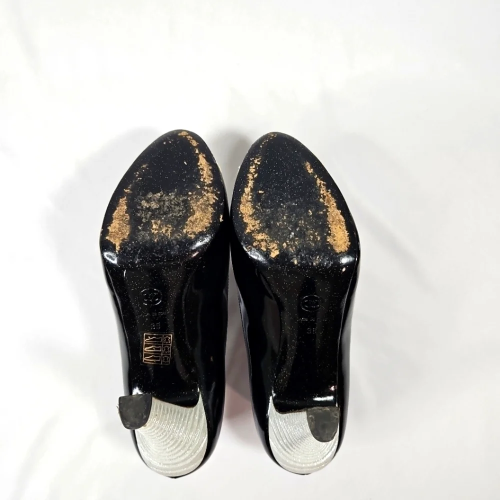 Chanel Black Patent Leather Heels Sz 39